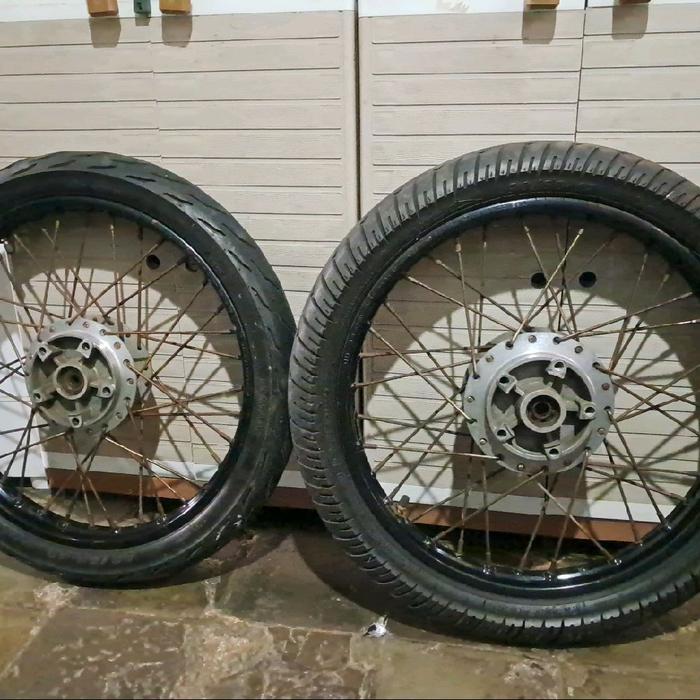 Velg vixion new New Vixion advance nva nvl mx King r15 v2 pelek jari kelengkapannya sesuai difoto la