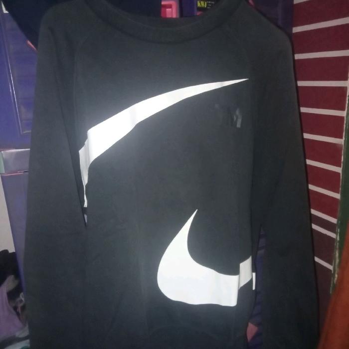 NIKE BIG SWOOSH