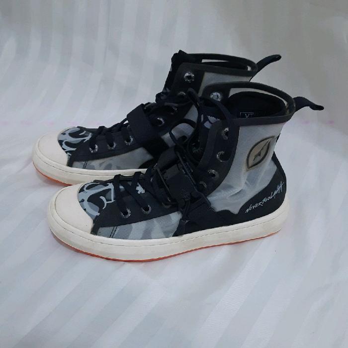 Sepatu BRODO X NEVERTOOLAVISH (NTL) - Kasual Pria, Kondisi Second 75%, Ukuran 40 (26.5 cm) - Shoes, 