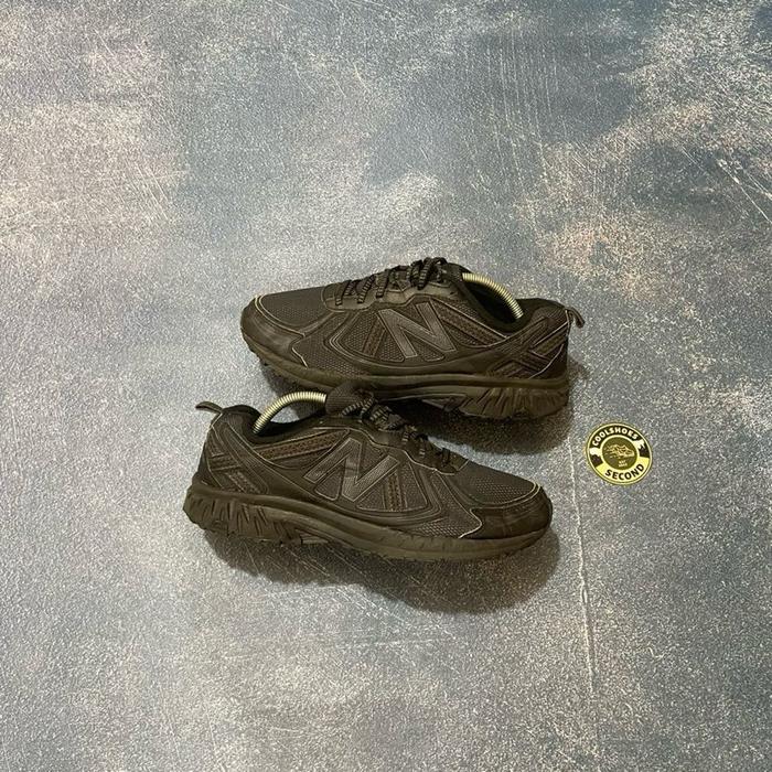 410V5 (A 109) size 43 (27,5 cm)