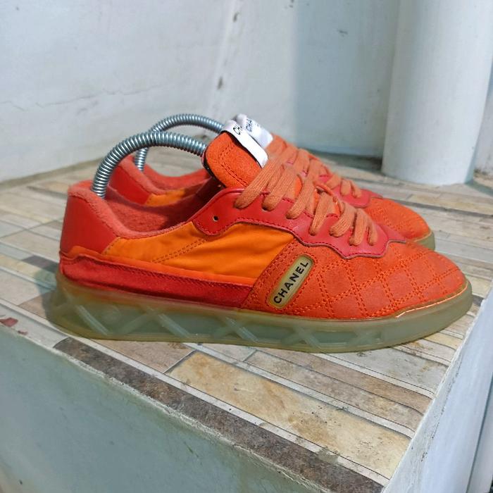 Sepatu CHANEL Trainers second Sneakers