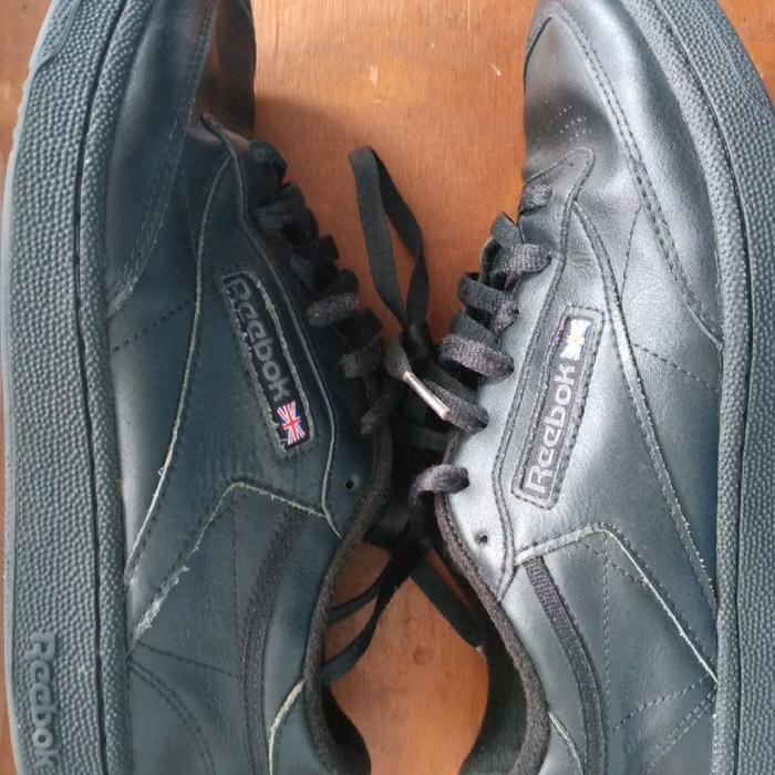 Reebok Full Black ukuran 42