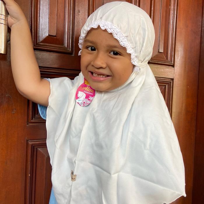 BERGO KERUT RENDA MUKA, KERUDUNG SEKOLAH DAN HIJAB ANAK