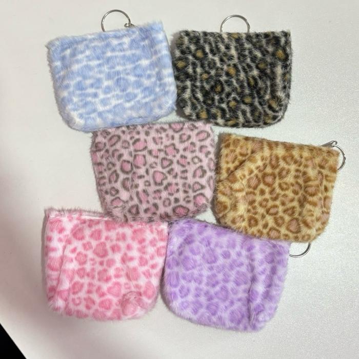 Dompet kecil untuk uang dan koin corak macan