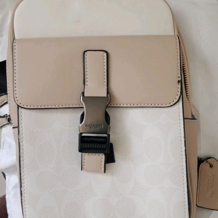 jual.body bag coach.warna putih n cream,kulit.