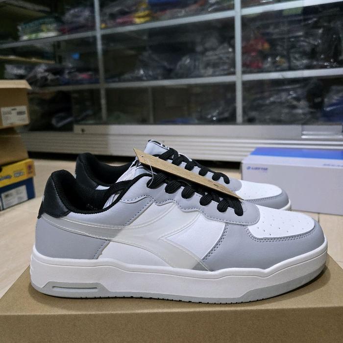 SEPATU KASUAL DIADORA MCKENZIE
