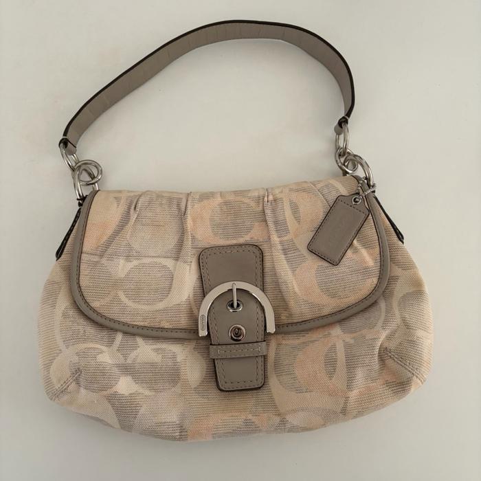 Tas Vintage Preloved Coach Soho Flap Shoulder Bag (or Hobo Bag)