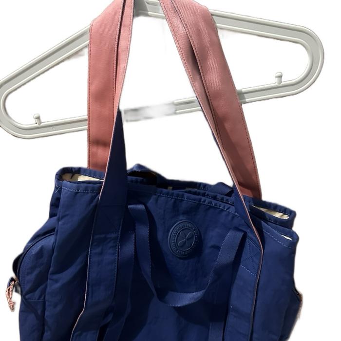 Tas Jinjing Export Get On In Tote Bag Biru Preloved dengan Tali Merah Muda dan Desain Praktis