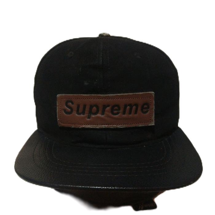 Topi Supreme Logo Bahan Swed - Hitam