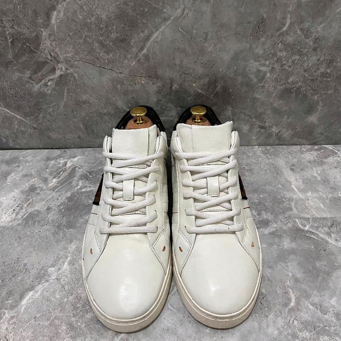 Sepatu FENDI Original Sneakers Casual Bekas Second Preloved Authentic