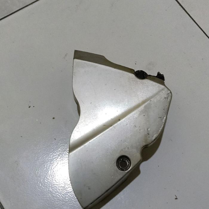 Tutup Gir Depan Vixion Ori - Spare Part Motor