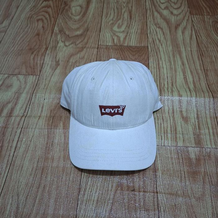 topi levis putih preloved ori