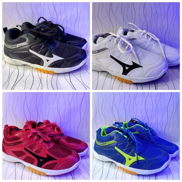 Sepatu Olahraga Badminton Mizuno