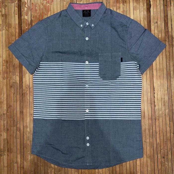 OAKLEY DARK GREY STRIPED WHITE BUTTON DOWN SHORT SLEEVE SHIRT under armour ray ban