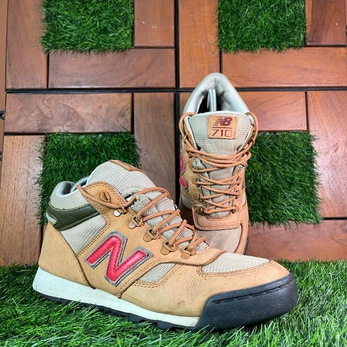 New Balance 710 Good Condition