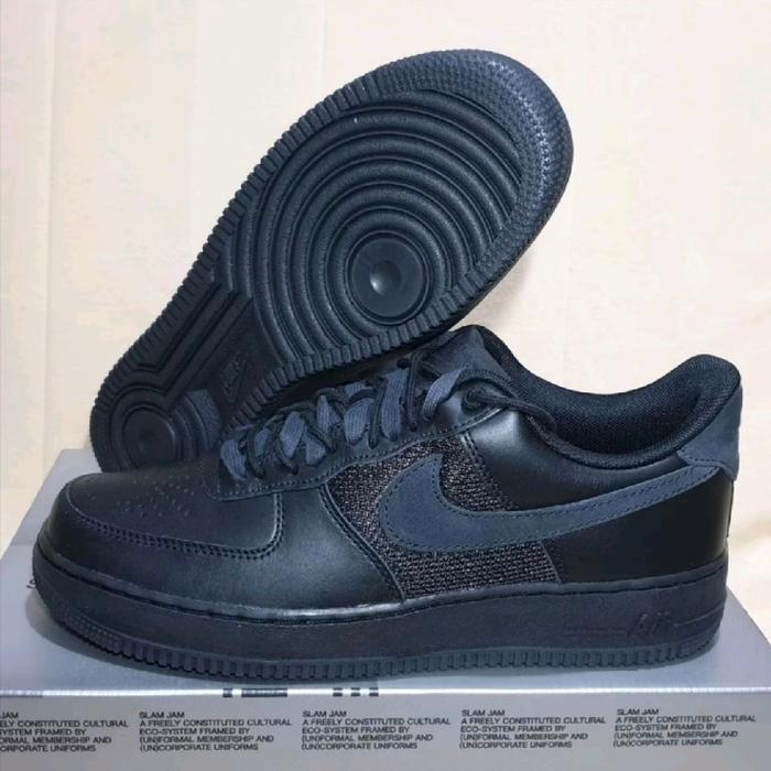 Nike Sepatu Air Force One x Slam Jam Hitam dengan Desain Klasik dan Nyaman untuk Harian