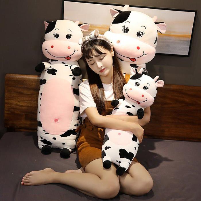Guling Karakter Sapi Lying Long Pillow Bahan Halus Lembut Hadiah Ulang tahun Anak Ukuran 60cm