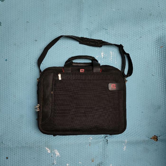 Briefcase/Tas Kerja Laptop dokumen/Tas Pria Cowok Second Ori Brand COMPAQ BY TARGUS