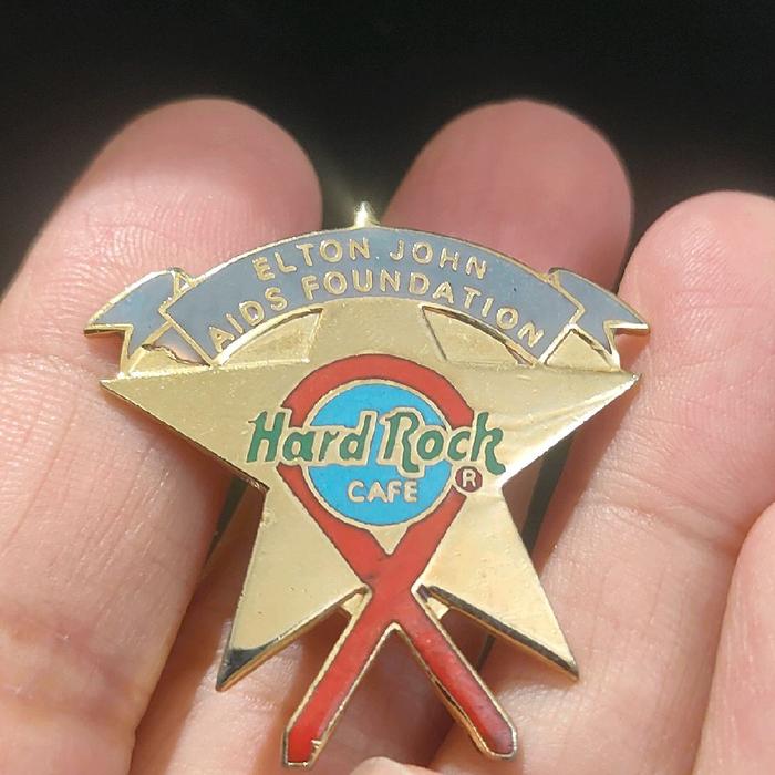Hard Rock Cafe pin, global series, Elton John Aids Foundation.