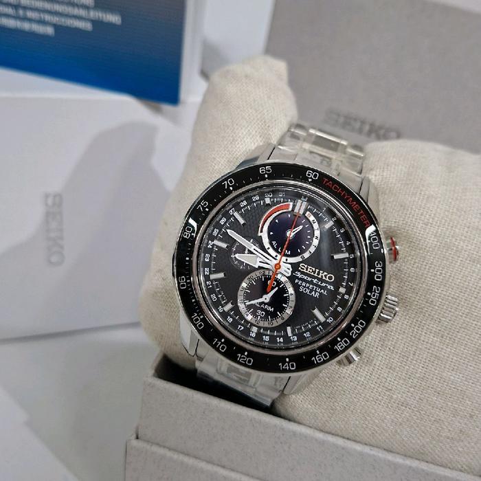 Seiko sportura perpetual solar SSC 357 p1
