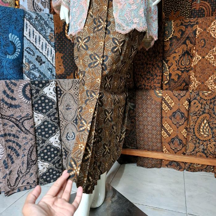 Rok Wiru Dan Selendang Batik Madu Bronto Kawung Pari Coklat Bawahan Kebaya Wisuda Bridesmaid Among T