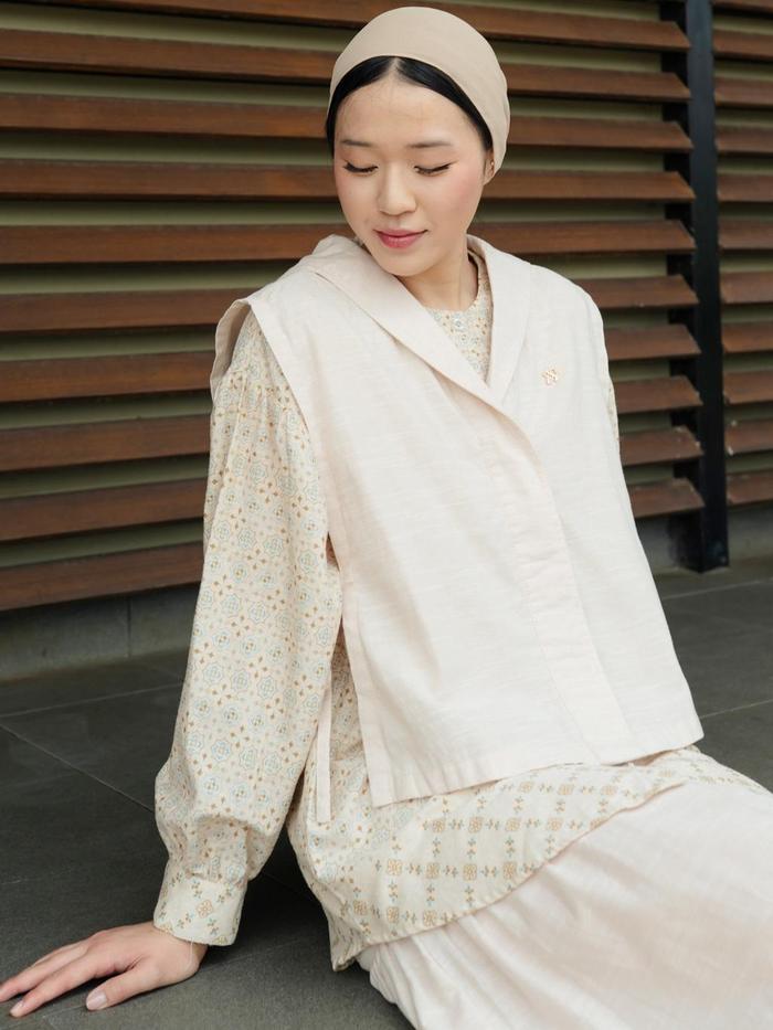 SIGNATURE Ineara Vest 711.51776.15 |Kemeja Wanita - Tanpa Lengan