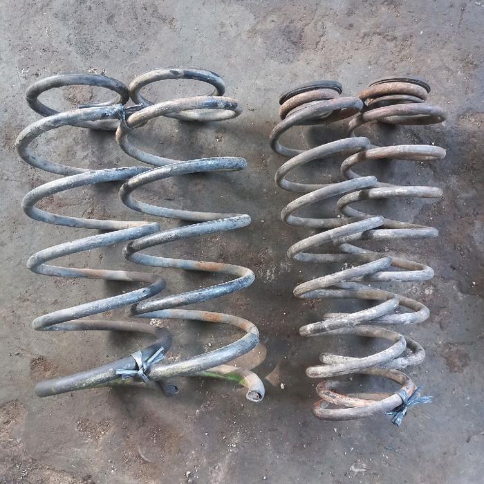 Per Depan Belakang Volvo 960 GL / 740