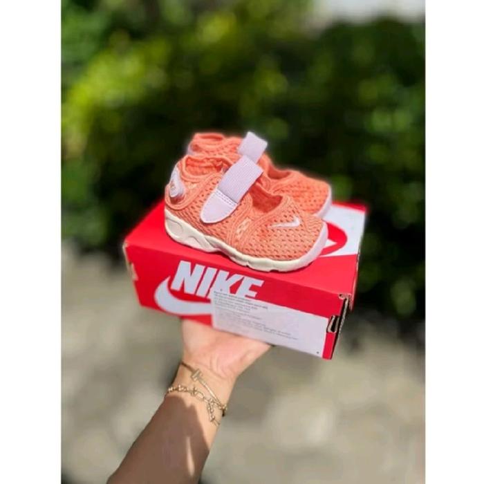 NIKE LITTLE RIFT APRICOT SIZE 26 25 23.5 22 21 19.5 18.5