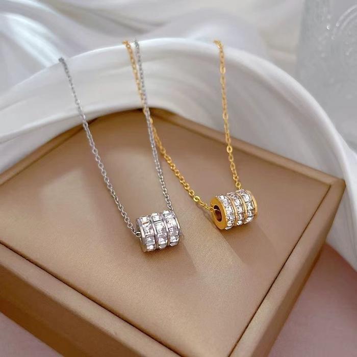 Kalung Wanita Roll Tiga Berlian Titanium Anti Karat Three Diamond Roll Silver Necklace