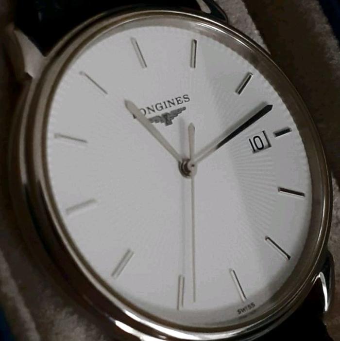 Longines La Grande Classique L4.667.4 Les Grandes Classiques Quartz Jam Tangan Pria Watch