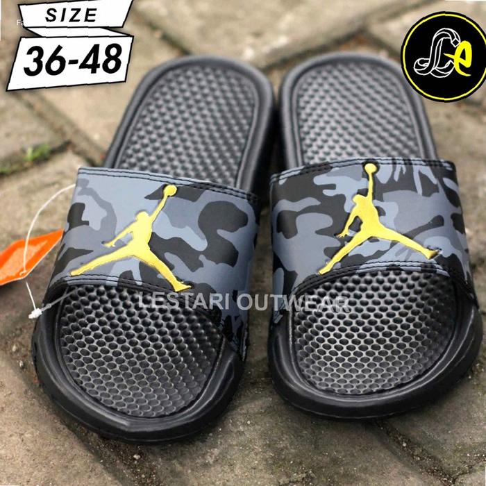 SANDAL SELOP CASUAL PRIA UKURAN 36-48 NIKE BENASSI JORDAN LOGO GOLD ARMY UNISEX SENDAL FLIP FLOP UNI