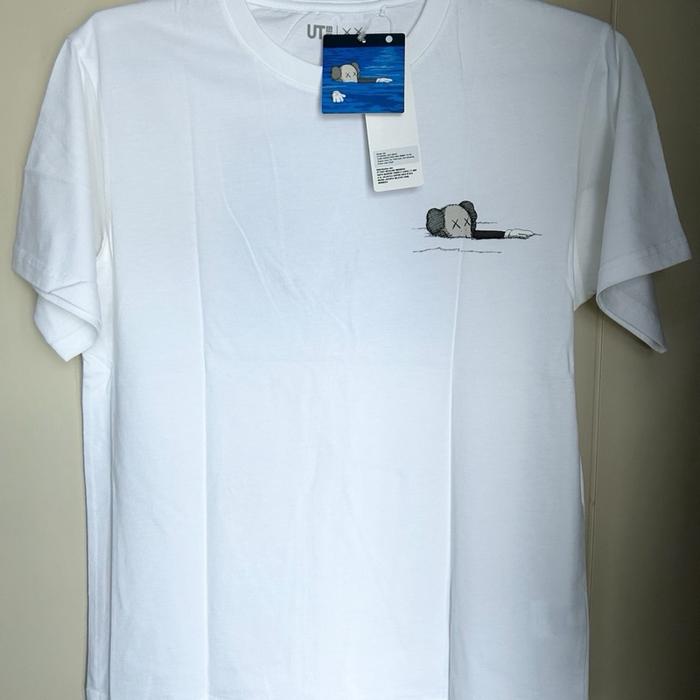 Kaos Uniqlo Kaws Artbook White Kids Original UT Collection Graphic Tee