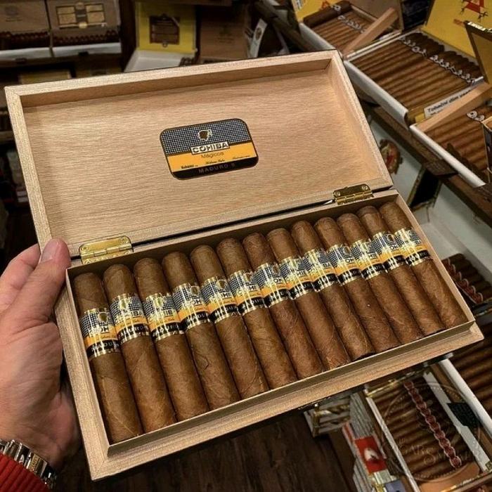 COHIBA MADURO 5 MAGICOS (BOX OF 25)