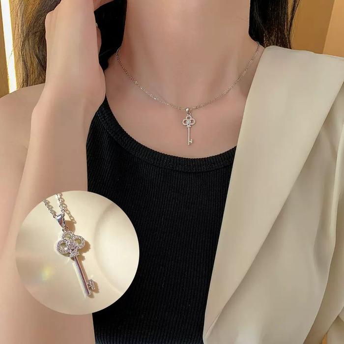 DeLuna - Secret Key Necklace - NL-10