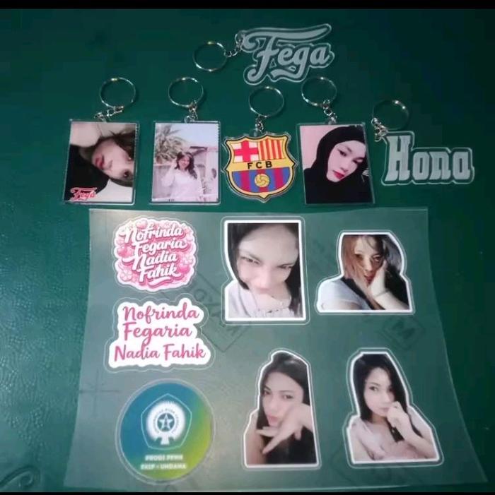 stiker wajah dan gantunga bisa Request