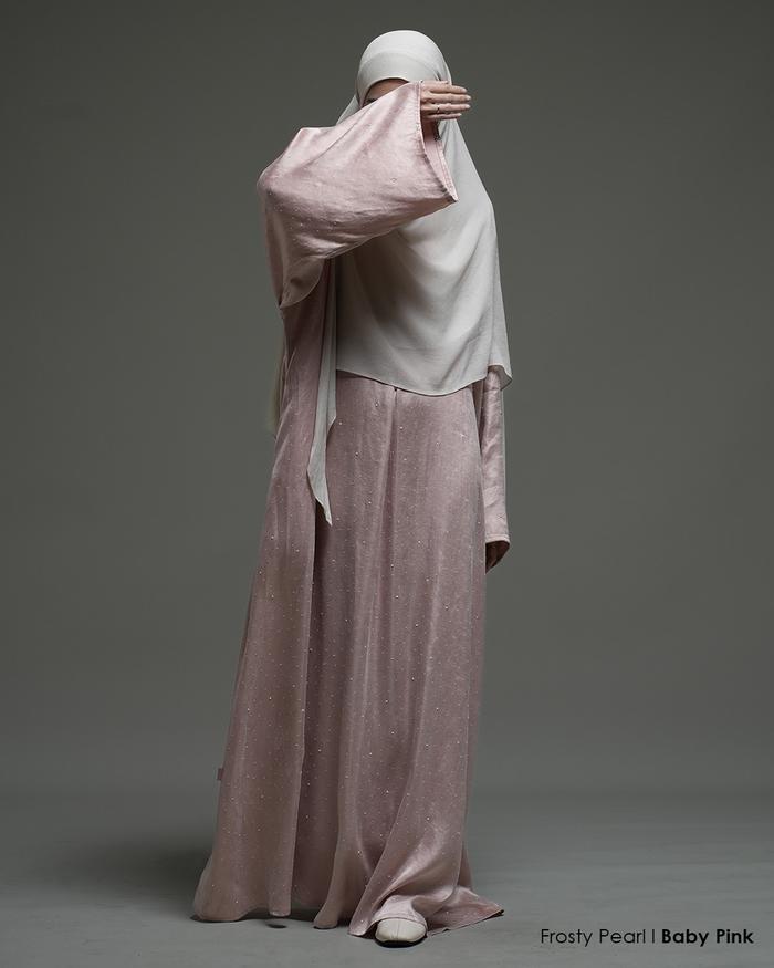 Nehhat Modest La lustre Frosty Pearl Abaya