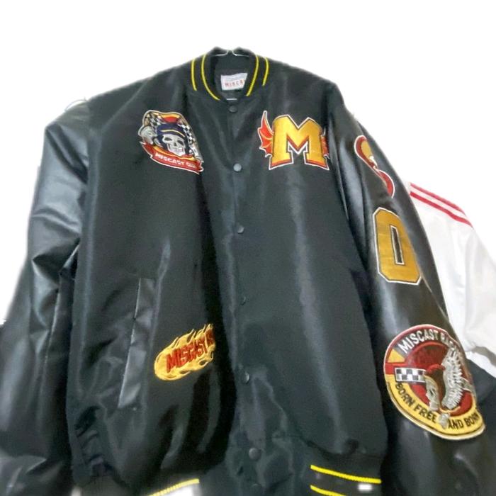 Jaket Pria 211123 dari 3Second x Karafuru Nyaman Art Panjang
