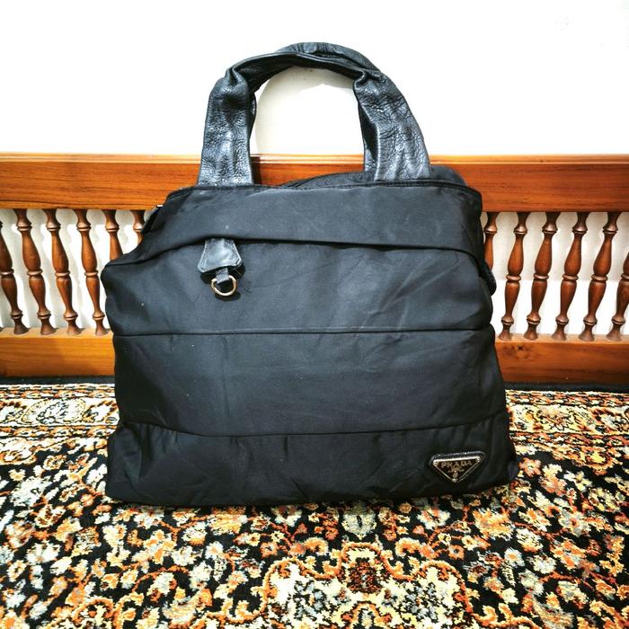 tas Tote bag Prada warna hitam