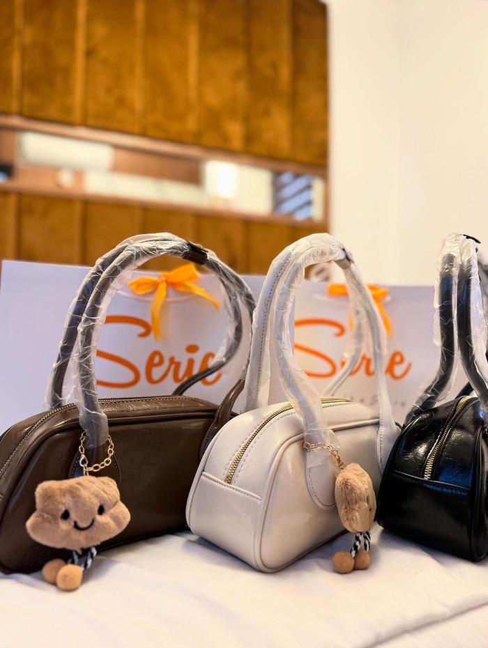Pochita Shoulder Bag With Mini Doll