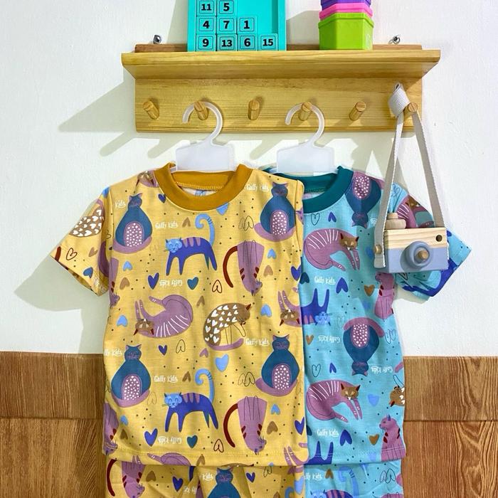 Setelan baju tidur printing gaffy kids