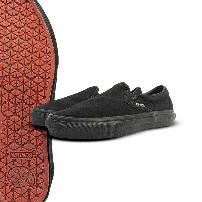 Nobrands Sepatu Slip On SELOP FULL BLACK  LOCAL PRIDE Sepatu Sneakers Pria Wanita Flat Shoes
