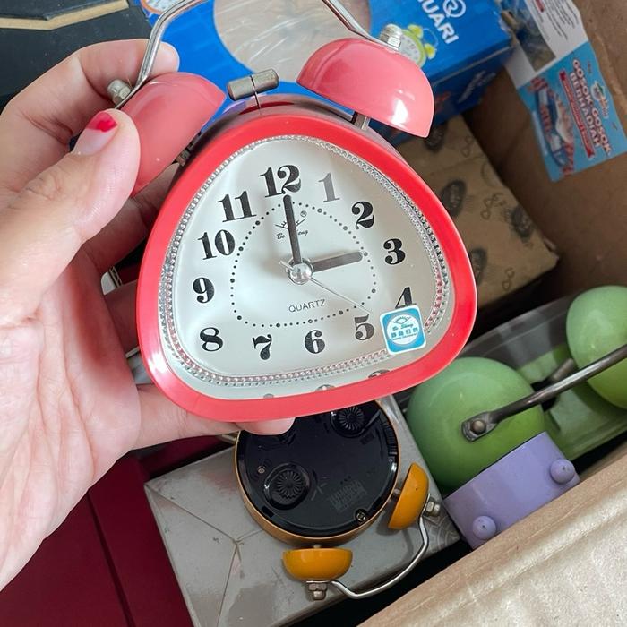 Jam Weker dan Alarm Habiskan Stok