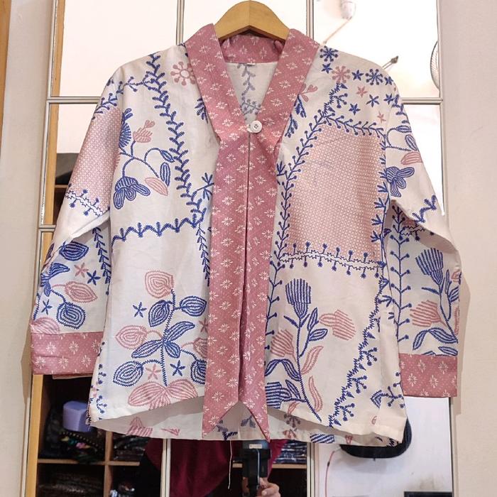 Baju batik moderen model Outer ATASAN BAJU KONDANGAN  KERJA ngantor  kancing 1 blues wanita size L L