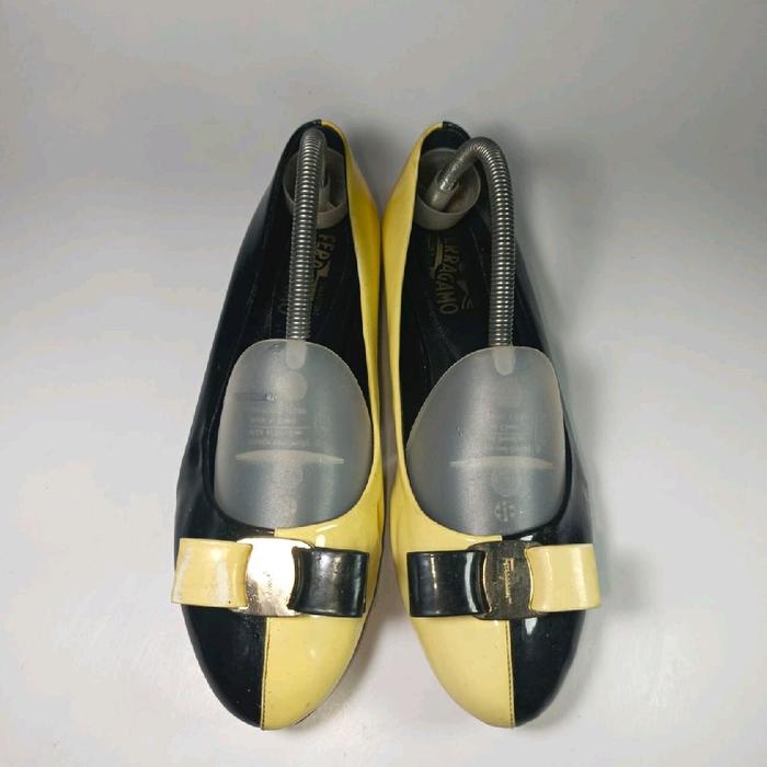 Salvatore Ferragamo original leather Italian loafers 41 size woman shoes