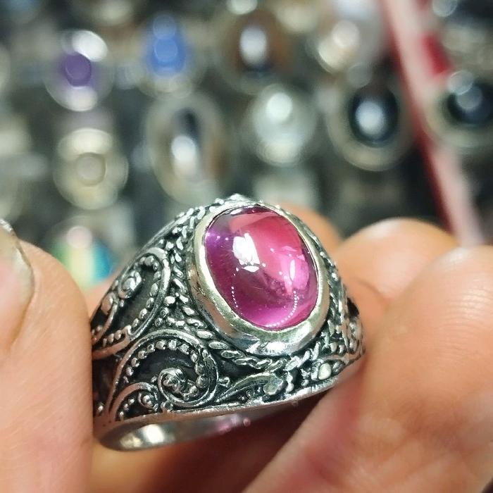 Cincin batu mulia pria wanita merah Siam Ros Bangkok cut oval cobochon dim kantoran