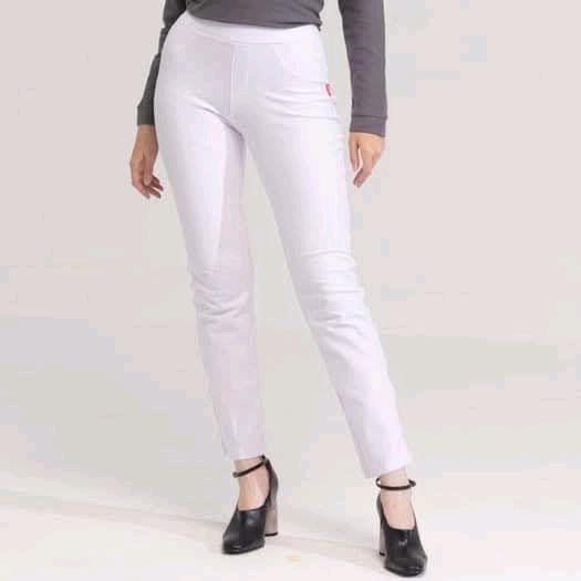 straight fit putih dauky/celana dauky