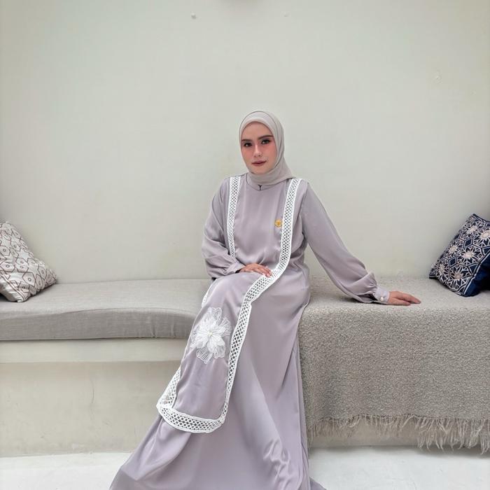 Kemala polos aksesoris renda dress gamis cocok untuk kondangan pesta pengajian