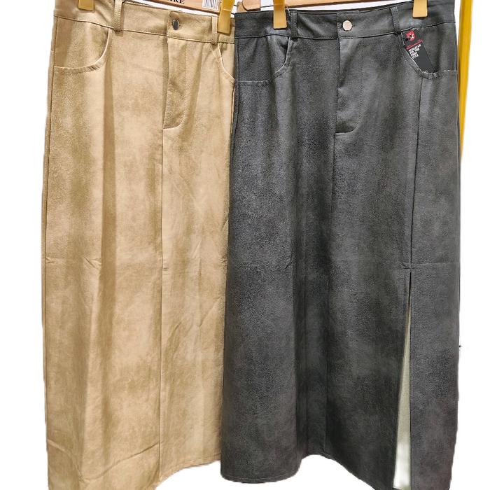 ROK WANITA BAHAN LATEX SEMI KULIT 7/8 BELAH DEPAN