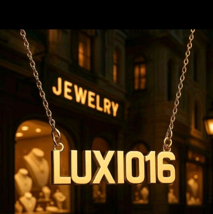 LUXIO16 Kalung Liontin Ukir Nama Jewelery dengan Desain Elegan dan Detail Ukiran yang Menawan