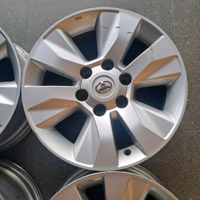 Velg oem Toyota hilux doublecabin ring 17